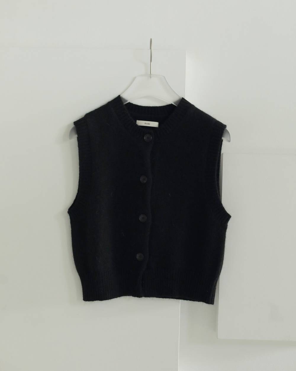 Crewneck Botton Vest Crewneck Botton Vest,クルーネック ボタン ベスト,62520538,ニットベスト,ベスト,ニット,トップス,ànuke,アンヌーク,lifes,ライフズ,25aw