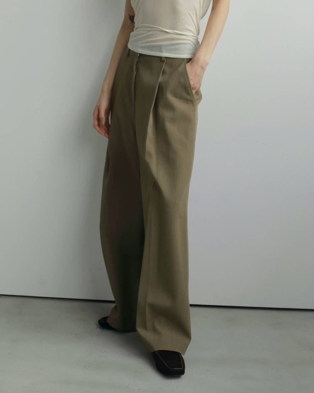 Tuck Pleats Pants Tuck Pleats Pants,タック プリーツ パンツ,62520714,ボトム,パンツ,ワイドパンツ,ànuke,アンヌーク,lifes,ライフズ,25aw