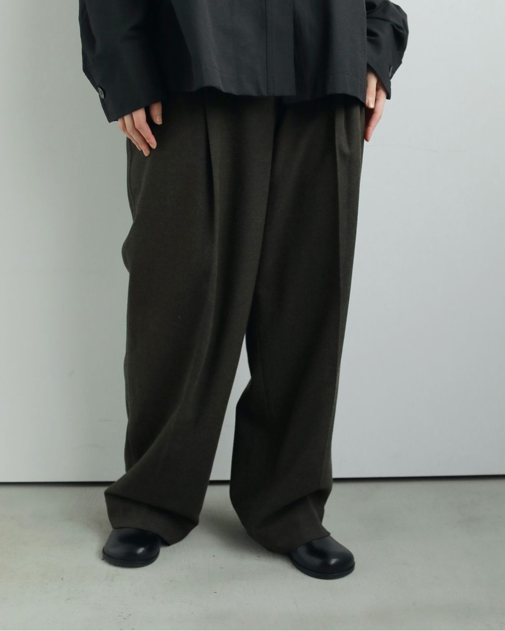 Wool Tuck Pants Wool Tuck Pants,ウールタックパンツ,62520722,ボトム,ウール,タックパンツ,ànuke,アンヌーク,lifes,ライフズ,25aw