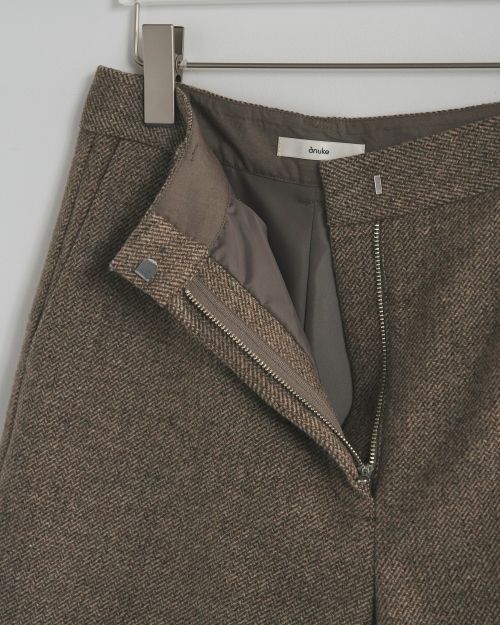 ànuke online store（アンヌーク） / Herringbone Short