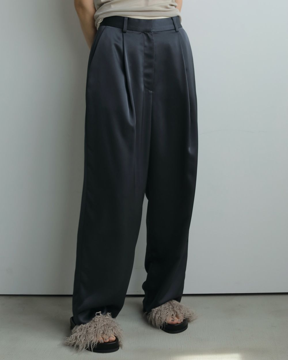 Eco Fur Sandals Eco Fur Sandals,エコ ファー サンダル,62521008,サンダル,シューズ,靴,ボリュームサンダル,エコファー,ànuke,アンヌーク,lifes,ライフズ,25aw