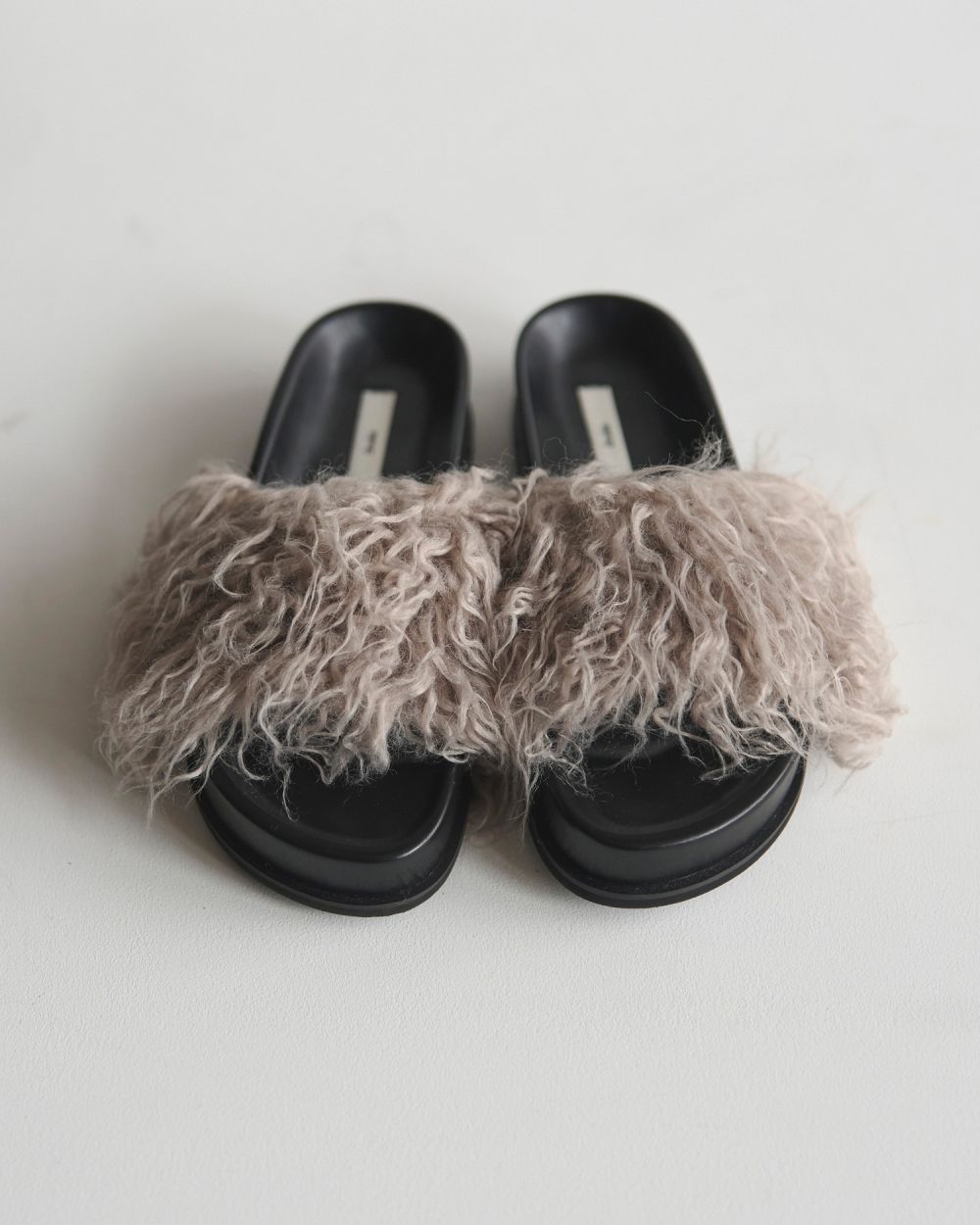 Eco Fur Sandals Eco Fur Sandals,エコ ファー サンダル,62521008,サンダル,シューズ,靴,ボリュームサンダル,エコファー,ànuke,アンヌーク,lifes,ライフズ,25aw