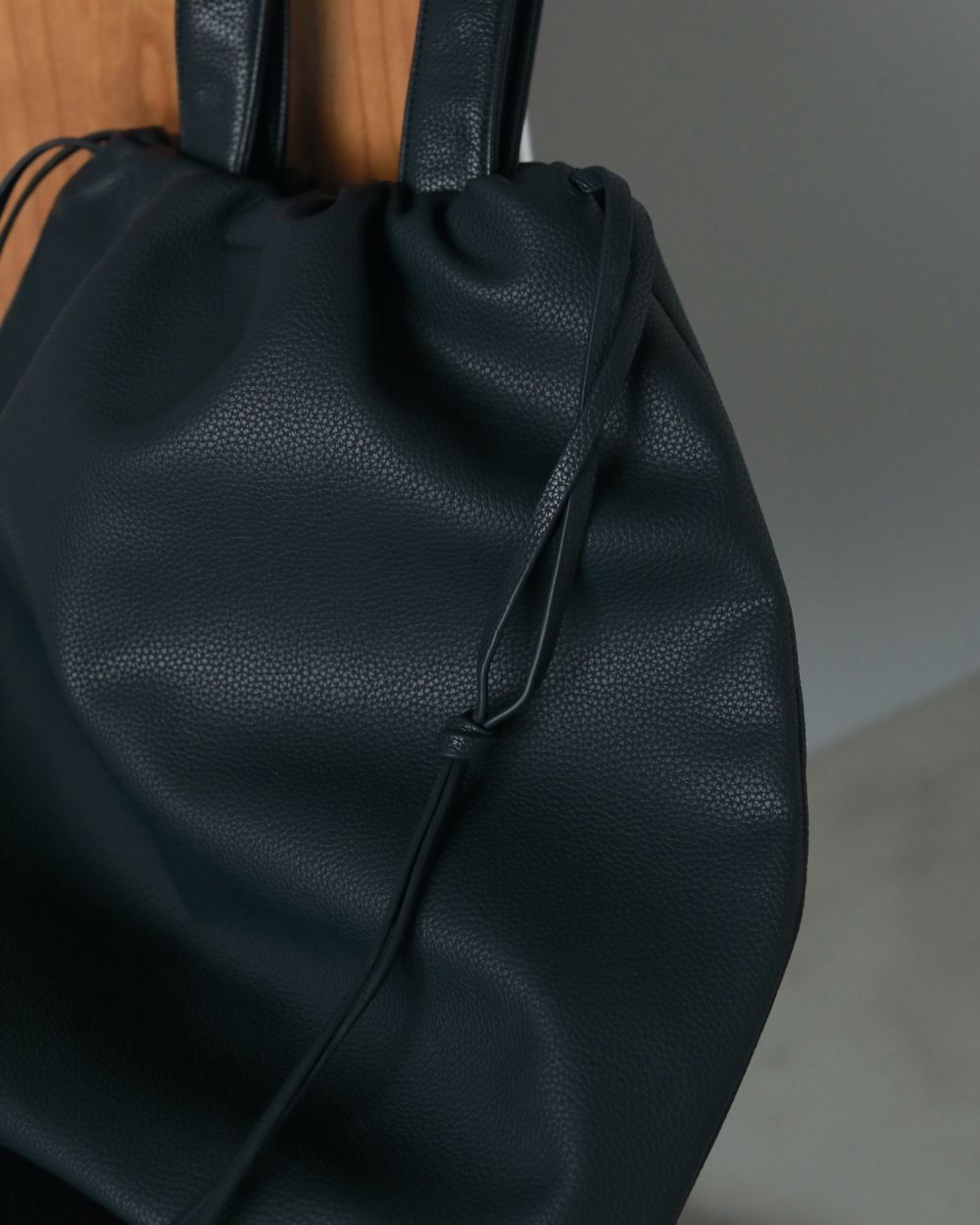 Soft Ecoleather Tote Soft Ecoleather Tote,ソフト エコレザー トート,62521009,バッグ,バック,BAG,小物,グッズ,トートバッグ,トート,ànuke,アンヌーク,lifes,ライフズ,25aw