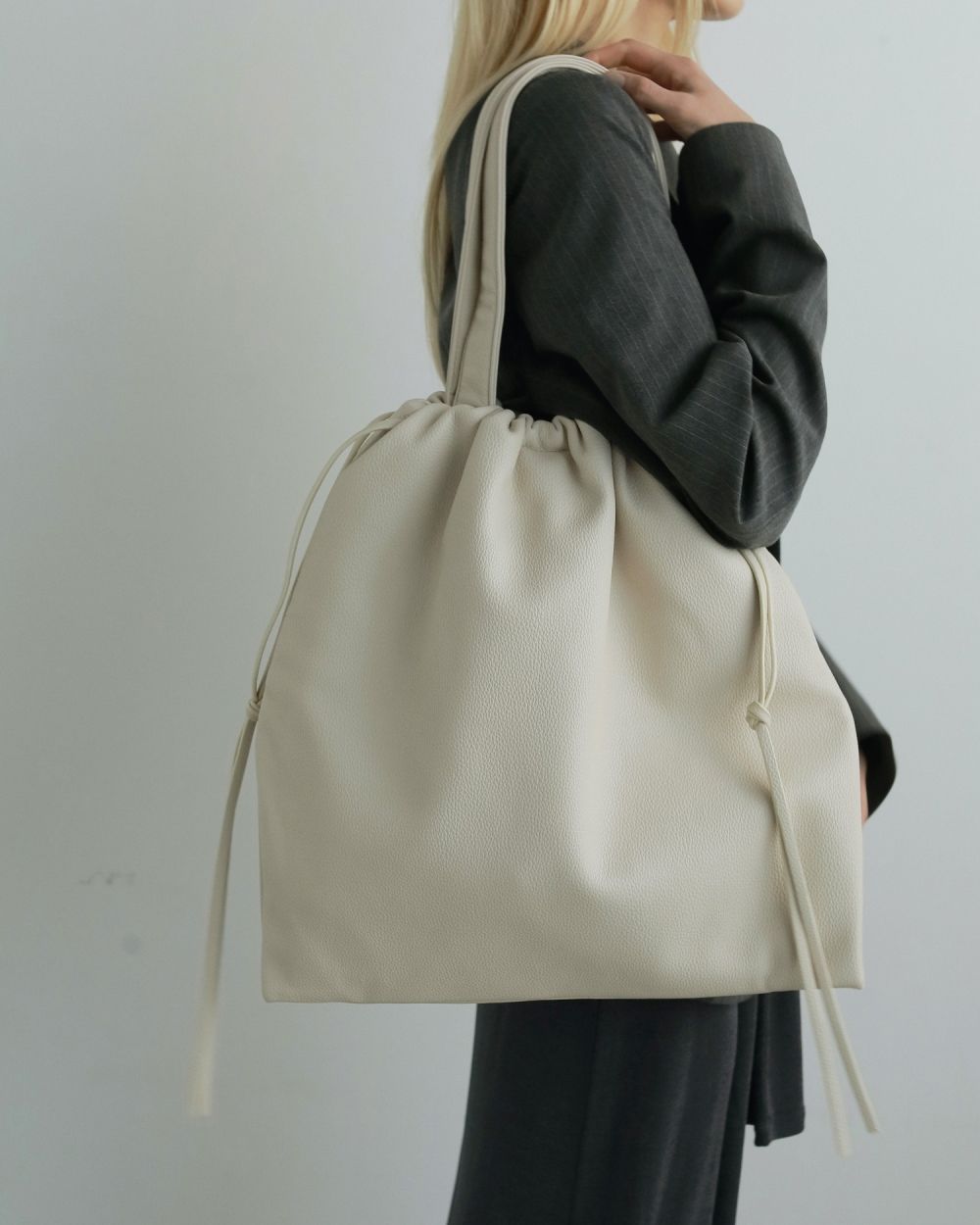 Soft Ecoleather Tote Soft Ecoleather Tote,ソフト エコレザー トート,62521009,バッグ,バック,BAG,小物,グッズ,トートバッグ,トート,ànuke,アンヌーク,lifes,ライフズ,25aw