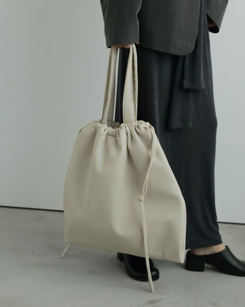 Soft Ecoleather Tote Soft Ecoleather Tote,ソフト エコレザー トート,62521009,バッグ,バック,BAG,小物,グッズ,トートバッグ,トート,ànuke,アンヌーク,lifes,ライフズ,25aw