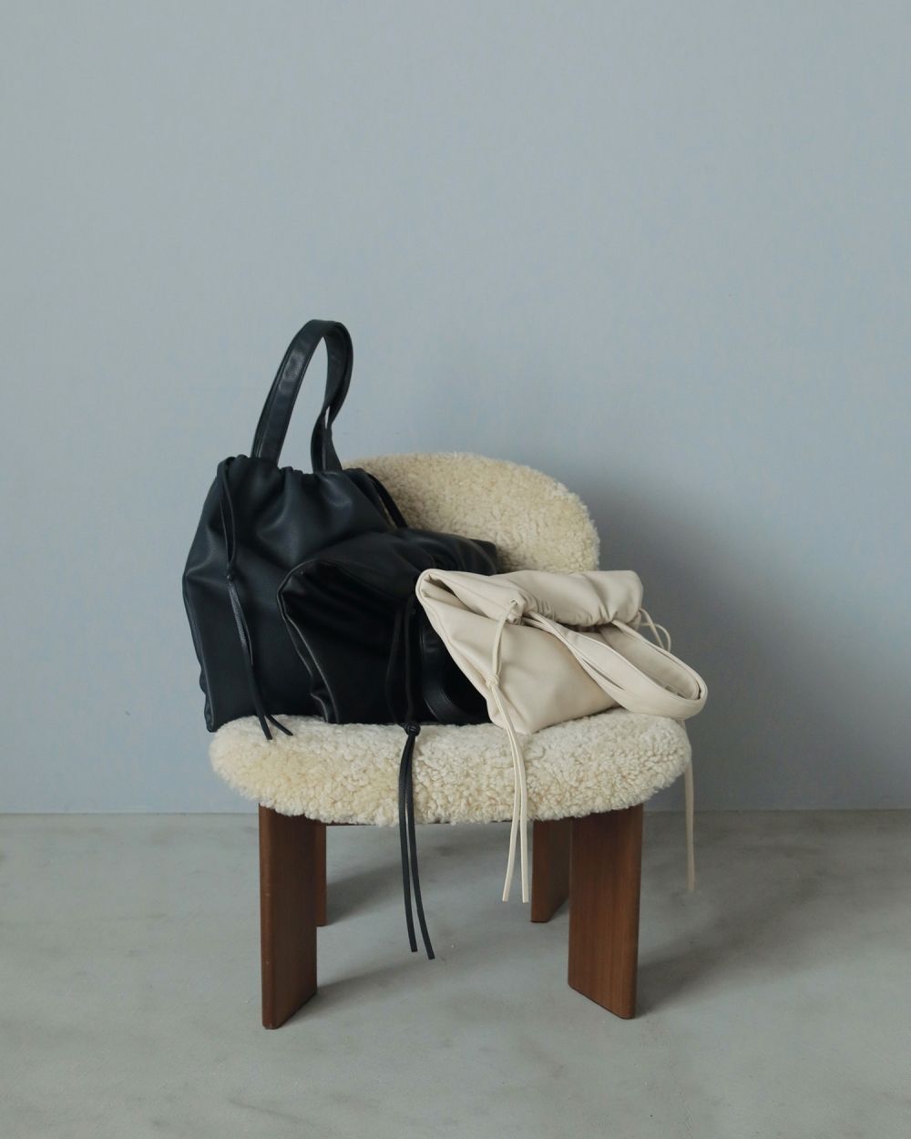 Soft Ecoleather Tote Soft Ecoleather Tote,ソフト エコレザー トート,62521009,バッグ,バック,BAG,小物,グッズ,トートバッグ,トート,ànuke,アンヌーク,lifes,ライフズ,25aw