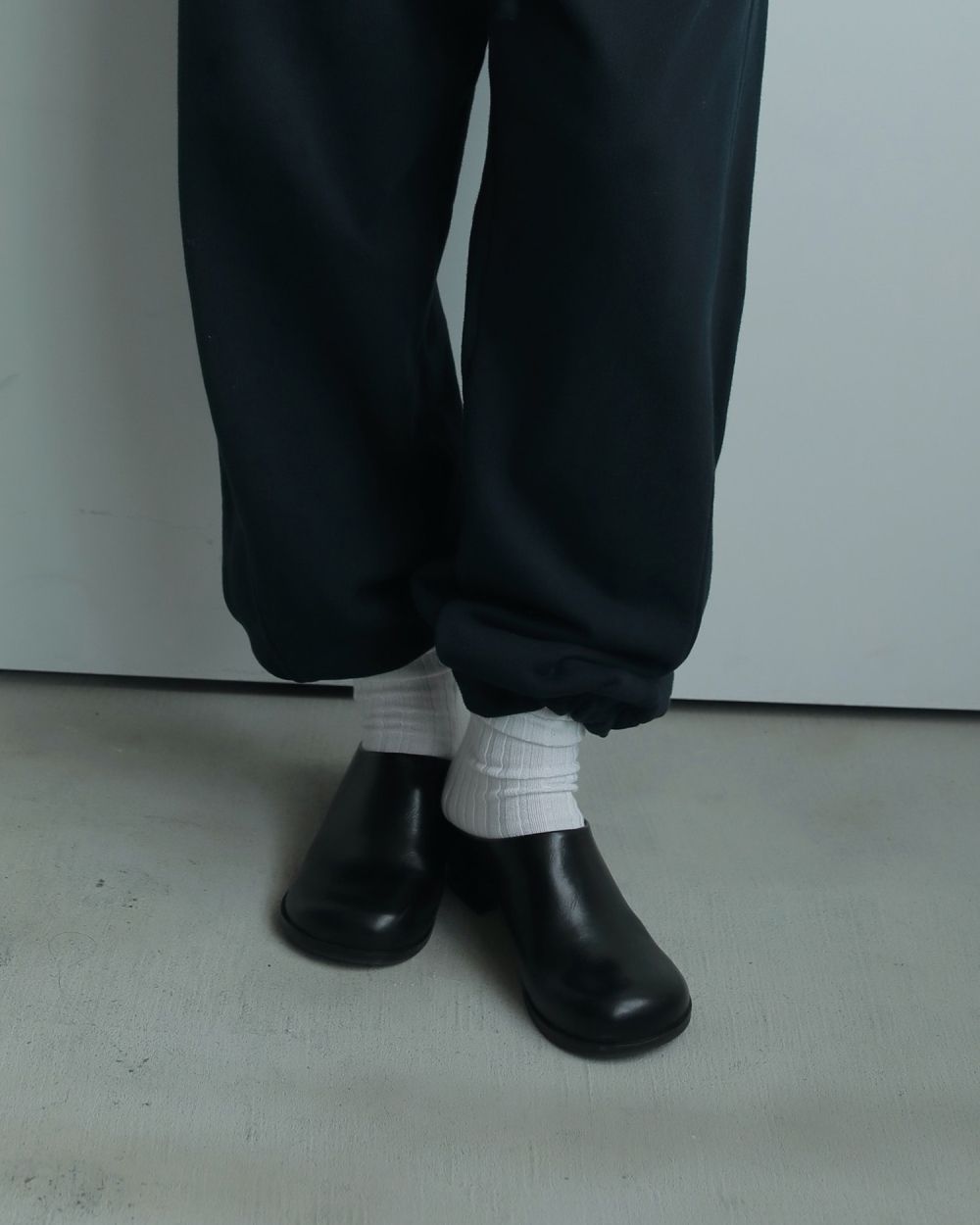 Ecoleather Heel Slip-ons Ecoleather Heel Slip-ons,エコレザーヒールスリッポン,62521021,シューズ,靴,スリッポン,ヒールスリッポン,ànuke,アンヌーク,lifes,ライフズ,25aw