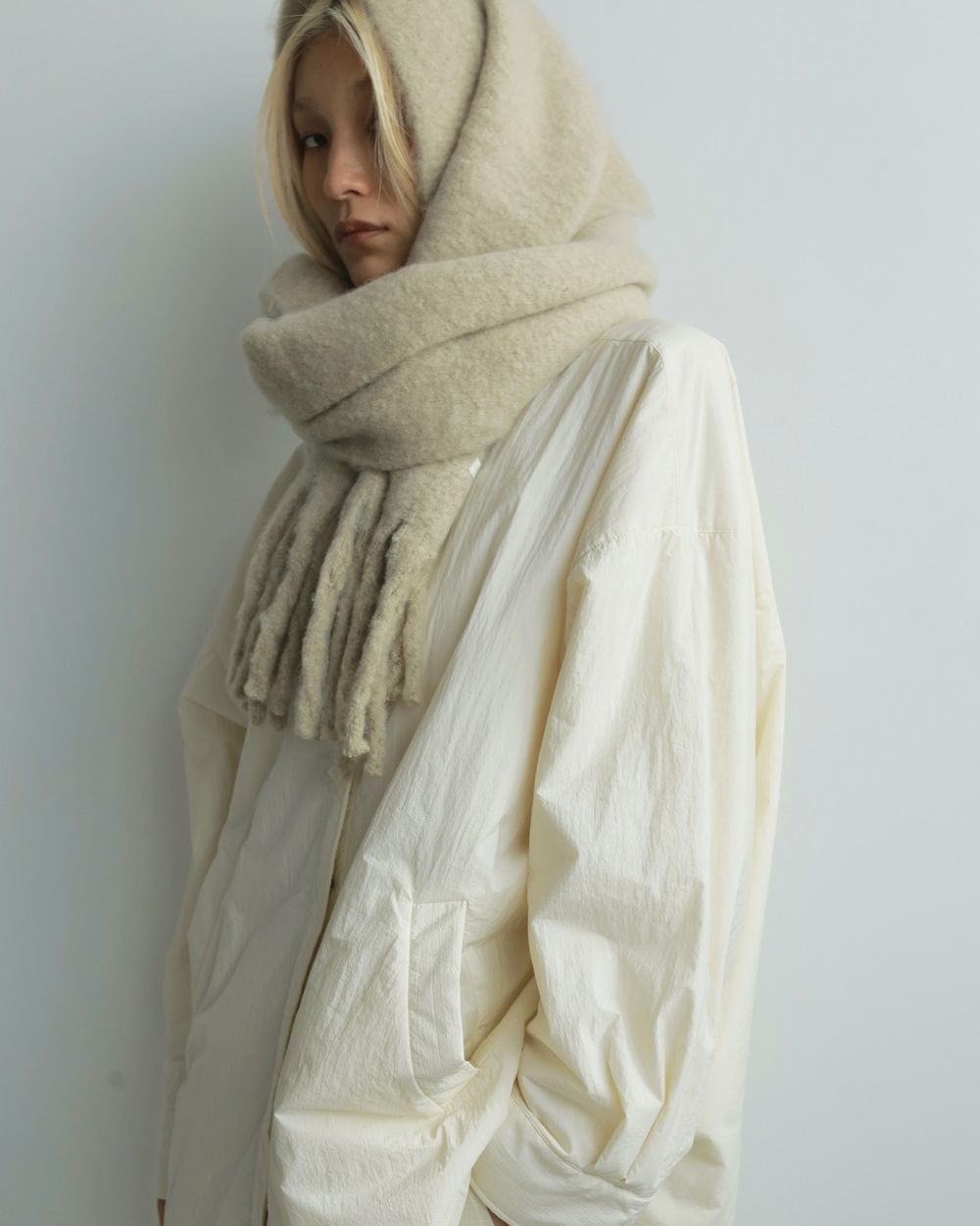 Soft Fringe Stole Soft Fringe Stole,ソフトフリンジストール,62521026,ストール,フリンジストール,マフラー,小物,グッズ,ànuke,アンヌーク,lifes,ライフズ,25aw