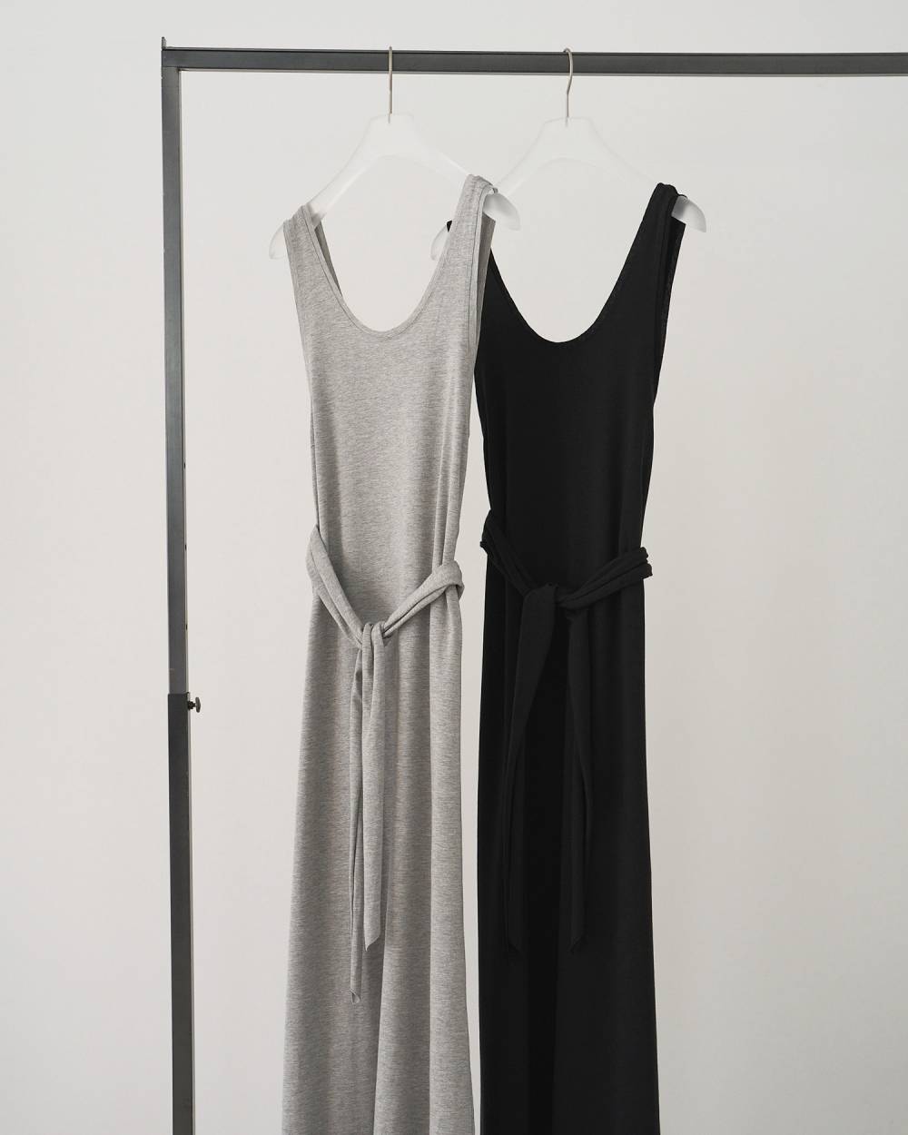 Sleeveless Cut Onepiece Sleeveless Cut Onepiece,スリーブレス カット ワンピース,62610310,ワンピース,ワンピ,ドレス,ノースリーブワンピース,ノースリ,ànuke,アンヌーク,lifes,ライフズ,26ss