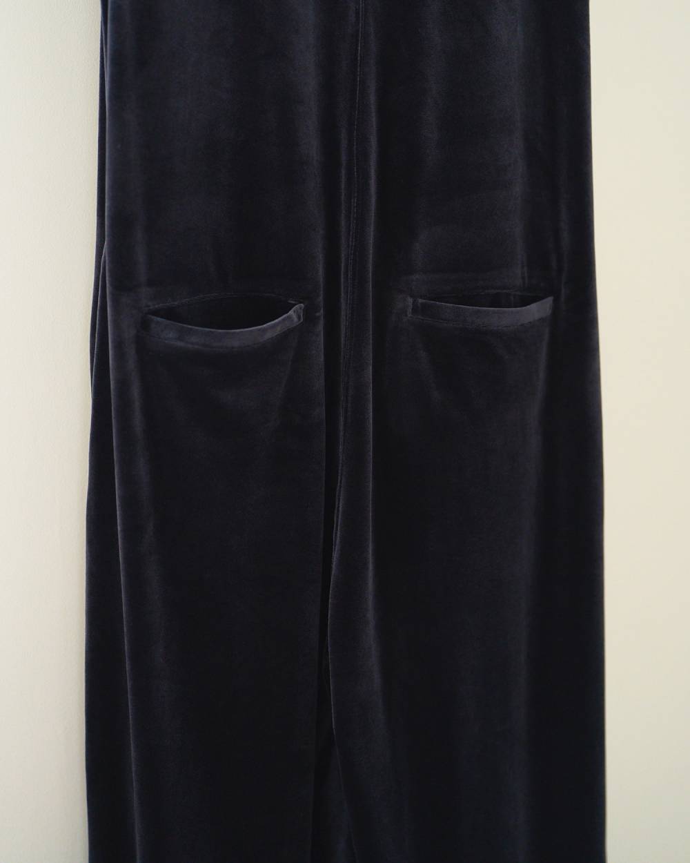 Velour Vneck Combinaison Velour Vneck Combinaison,ベロア Vネック コンビネゾン,62610313,コンビネゾン,ワンピース,ワンピ,ベロア,ベロア素材,OP,ドレス,きれいめ,セレモニー,結婚式,入園式,卒園式,卒業式,卒入園式,ànuke,アンヌーク,lifes,ライフズ,26ss