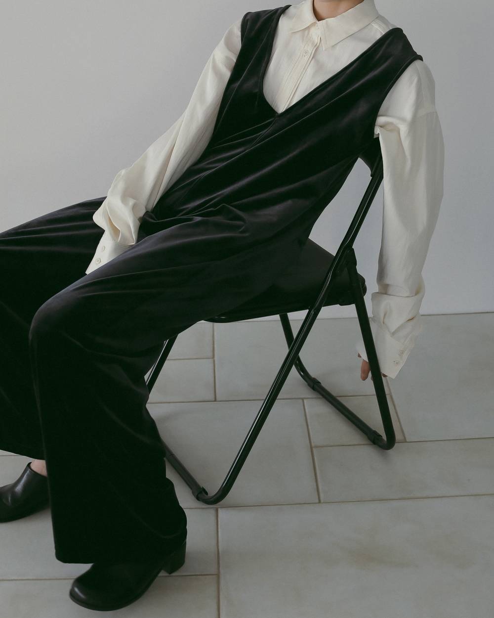 Velour Vneck Combinaison Velour Vneck Combinaison,ベロア Vネック コンビネゾン,62610313,コンビネゾン,ワンピース,ワンピ,ベロア,ベロア素材,OP,ドレス,きれいめ,セレモニー,結婚式,入園式,卒園式,卒業式,卒入園式,ànuke,アンヌーク,lifes,ライフズ,26ss