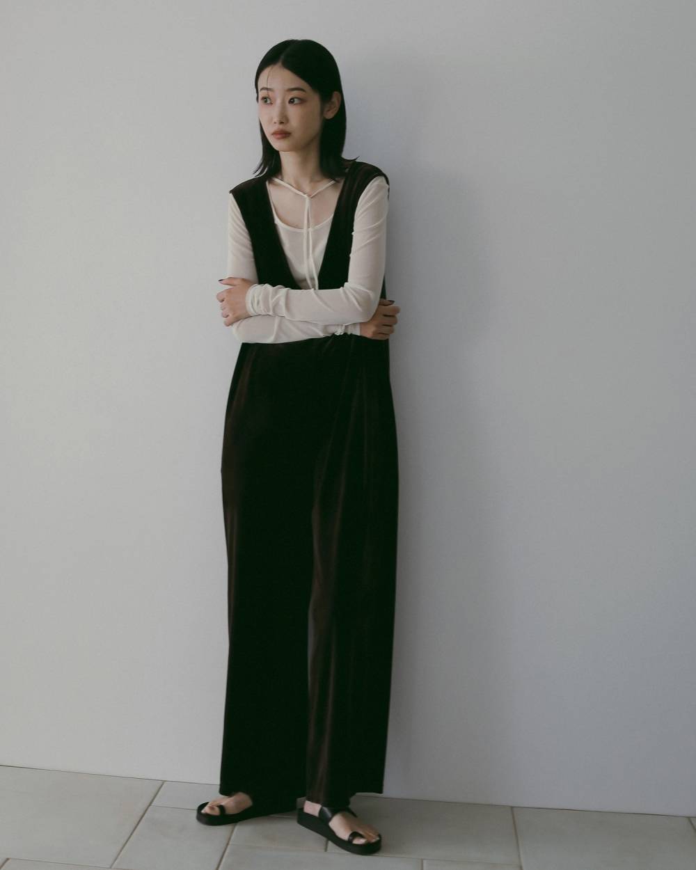 Velour Vneck Combinaison Velour Vneck Combinaison,ベロア Vネック コンビネゾン,62610313,コンビネゾン,ワンピース,ワンピ,ベロア,ベロア素材,OP,ドレス,きれいめ,セレモニー,結婚式,入園式,卒園式,卒業式,卒入園式,ànuke,アンヌーク,lifes,ライフズ,26ss