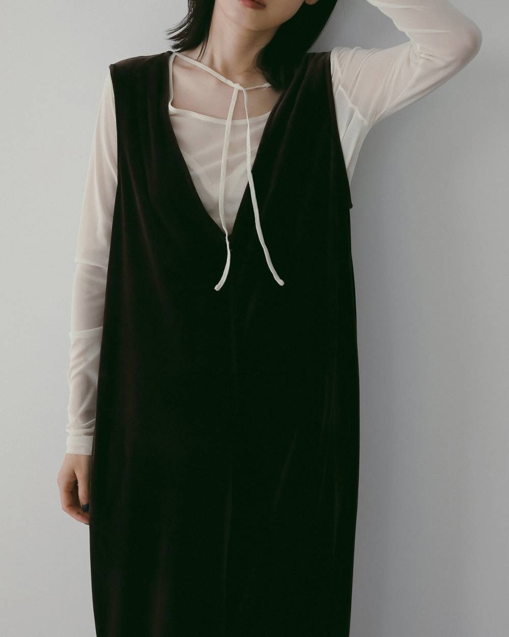 Velour Vneck Combinaison Velour Vneck Combinaison,ベロア Vネック コンビネゾン,62610313,コンビネゾン,ワンピース,ワンピ,ベロア,ベロア素材,OP,ドレス,きれいめ,セレモニー,結婚式,入園式,卒園式,卒業式,卒入園式,ànuke,アンヌーク,lifes,ライフズ,26ss