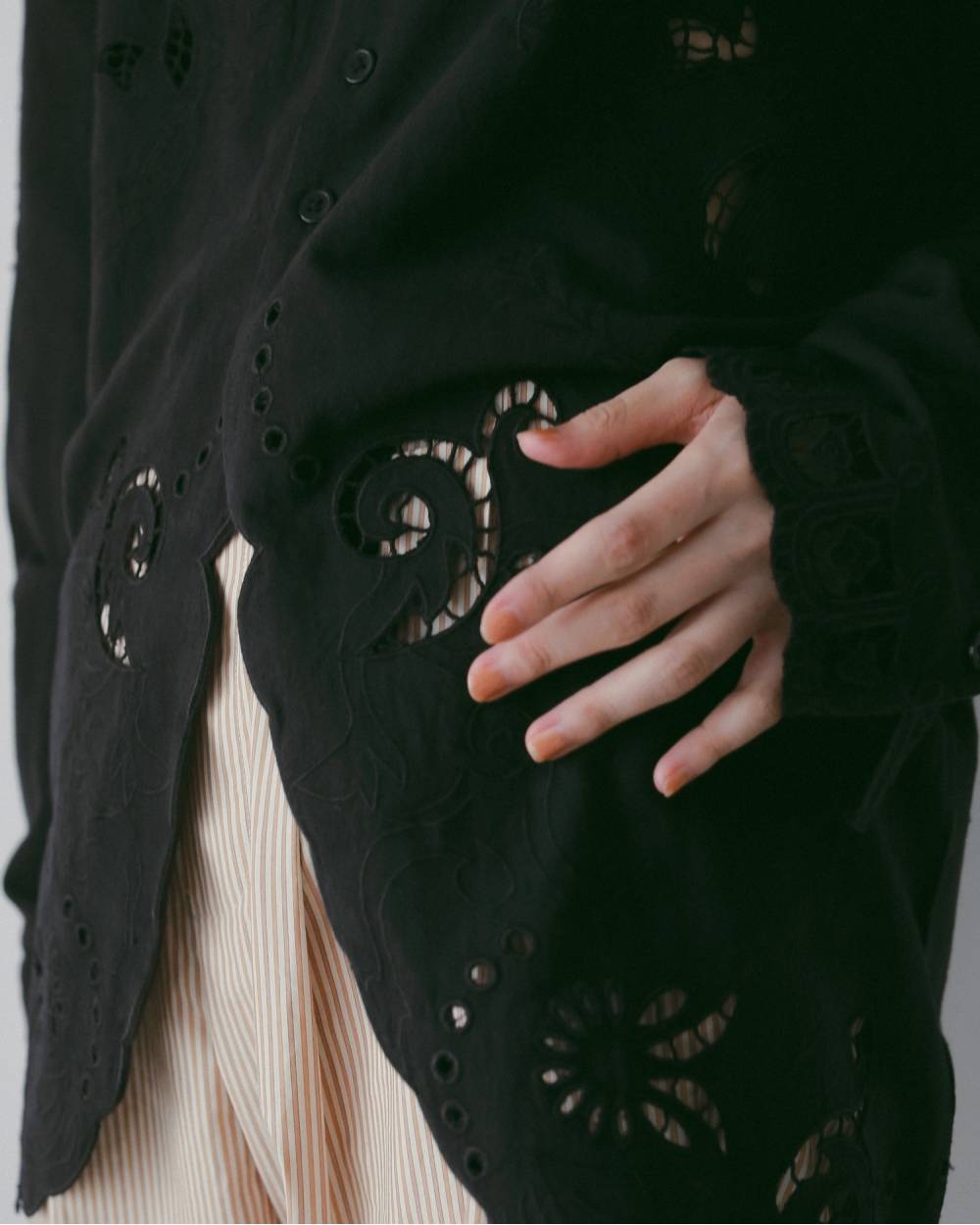 Cutwork Opencollar Shirts Cutwork Opencollar Shirts,カットワーク オープンカラー シャツ,62610418,シャツ,ブラウス,トップス,開襟シャツ,インド製,刺繍,ànuke,アンヌーク,lifes,ライフズ,26ss