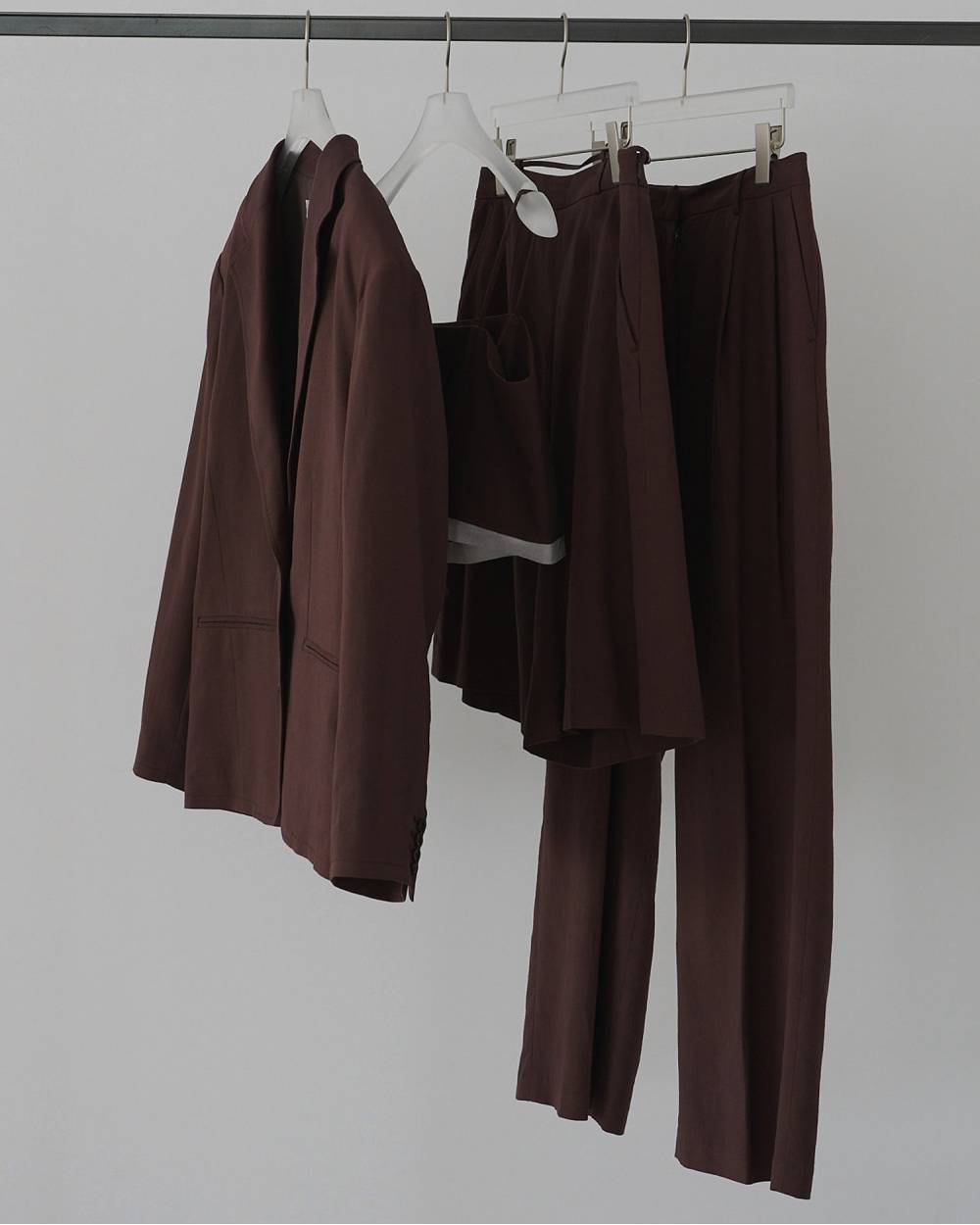 Linen Tuck Pants Linen Tuck Pants,リネン タック パンツ,62610706,ボトム,パンツ,リネン素材,ワイド,ワイドパンツ,ànuke,アンヌーク,lifes,ライフズ,26ss