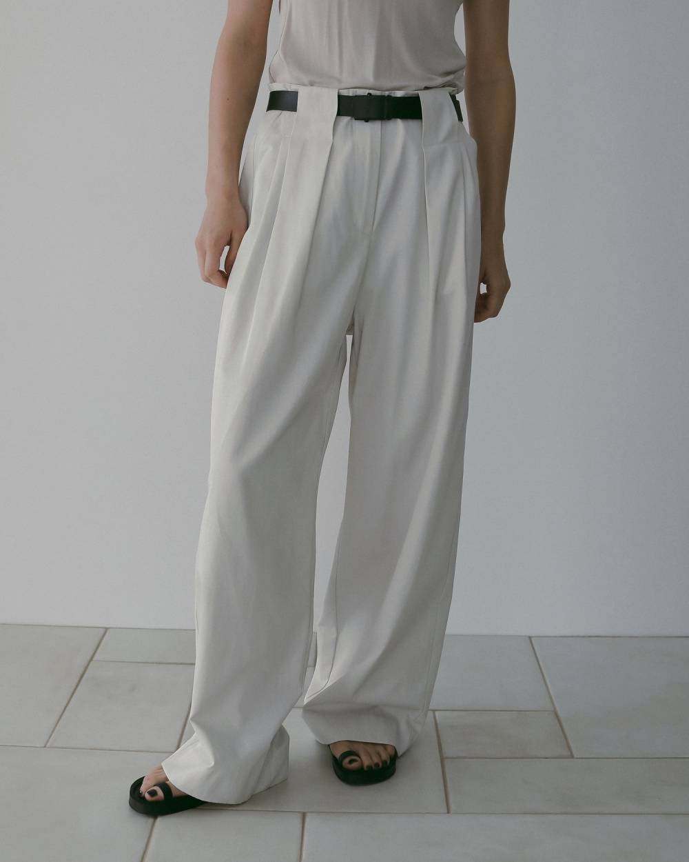 Twill Loose Pants Twill Loose Pants,ツイル ルーズ パンツ,62610708,ボトム,パンツ,ツイル素材,ワイドサイズ,ワイドパンツ,ànuke,アンヌーク,lifes,ライフズ,26ss
