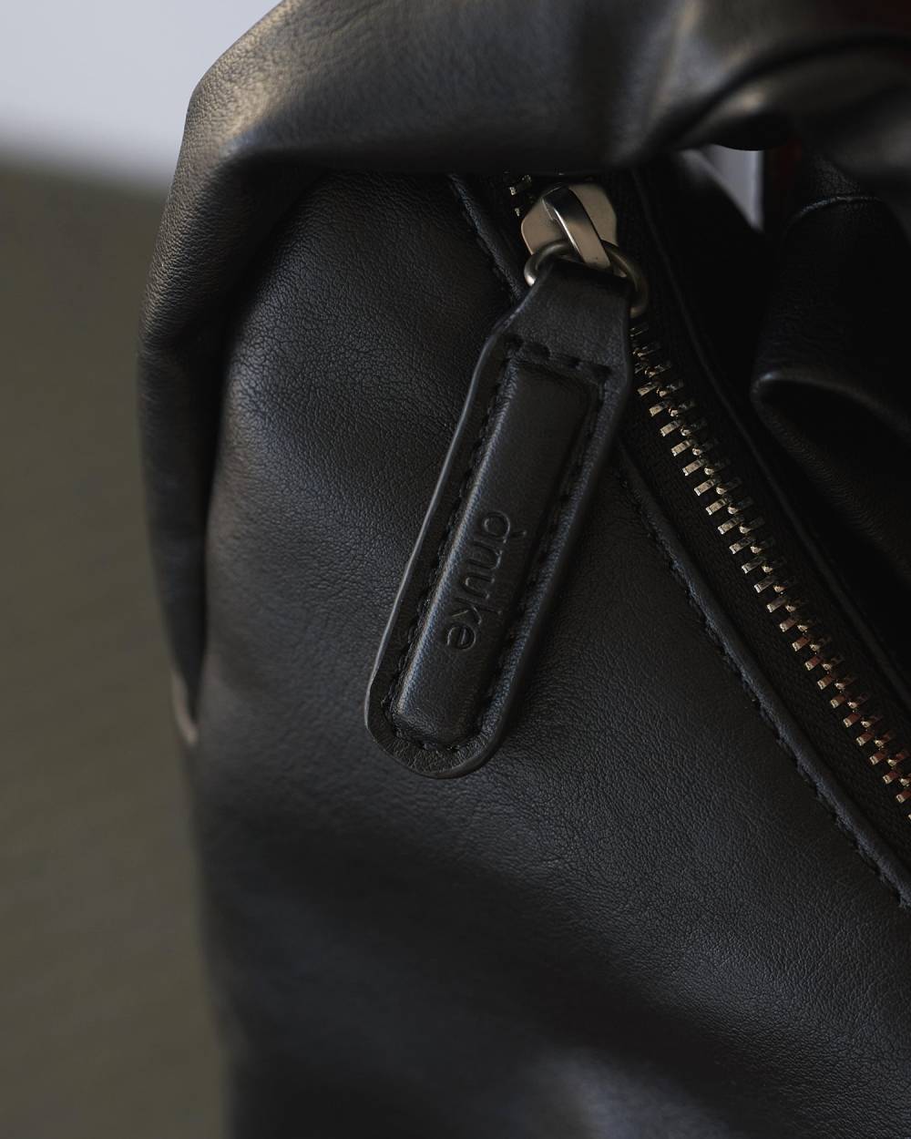 Ecoleather Shoulder Bag Ecoleather Shoulder Bag,エコレザー ショルダー バック,62611007,バック,小物,ショルダーバッグ,ànuke,アンヌーク,lifes,ライフズ,26ss