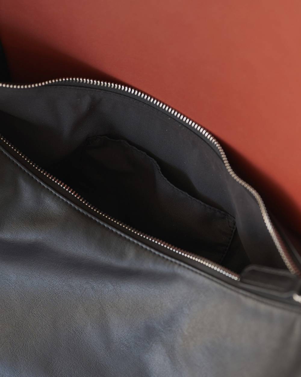 Ecoleather Shoulder Bag Ecoleather Shoulder Bag,エコレザー ショルダー バック,62611007,バック,小物,ショルダーバッグ,ànuke,アンヌーク,lifes,ライフズ,26ss