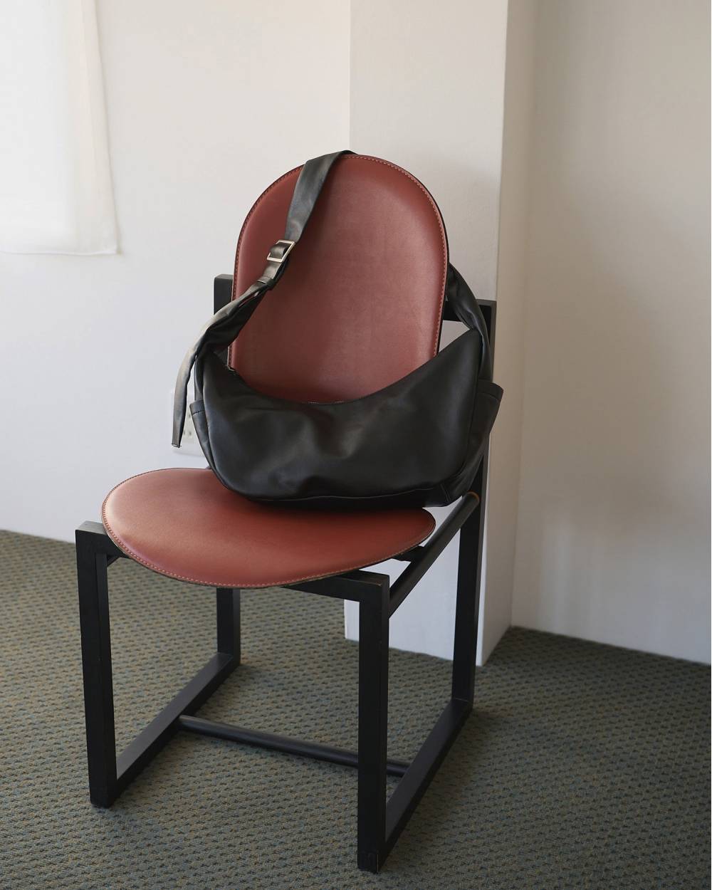 Ecoleather Shoulder Bag Ecoleather Shoulder Bag,エコレザー ショルダー バック,62611007,バック,小物,ショルダーバッグ,ànuke,アンヌーク,lifes,ライフズ,26ss