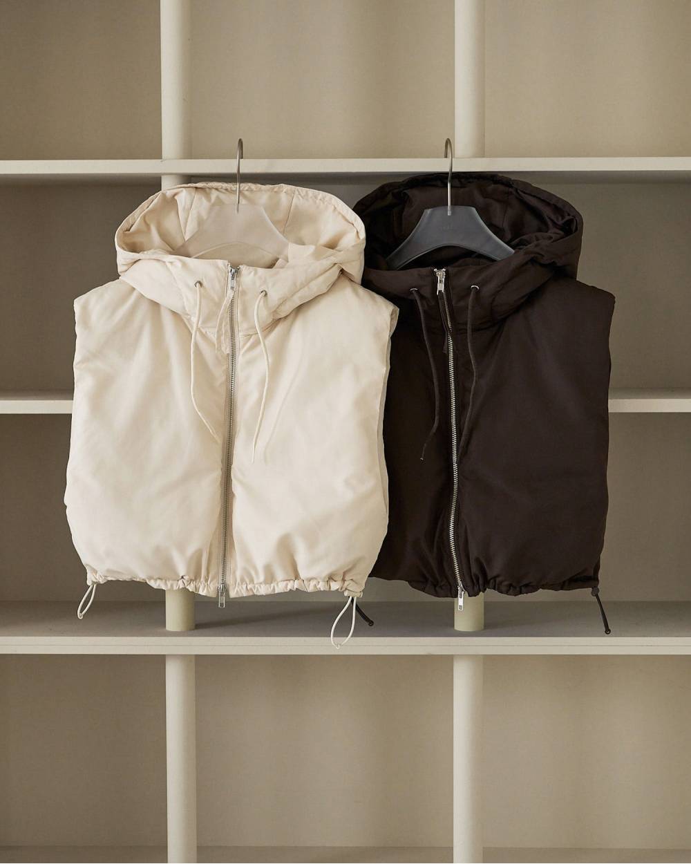 Hooded Down Vest Hooded Down Vest,フーデット ダウン ベスト,62620101,ダウン,アウター,羽織,ベスト,ànuke,アンヌーク,lifes,ライフズ,26ss,26fall,26aw