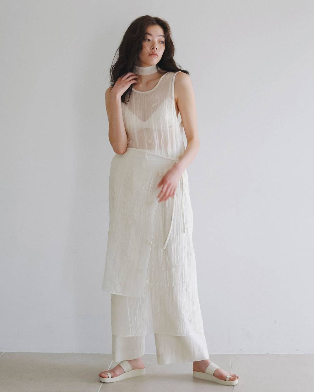 Embroidery Sleeveless Onepiece Embroidery Sleeveless Onepiece,エンブロイダリー スリーブレス ワンピース,62620306,ワンピース,ワンピ,ドレス,シアー素材,ノースリーブワンピース,ànuke,アンヌーク,lifes,ライフズ,26ss,26fall,26aw