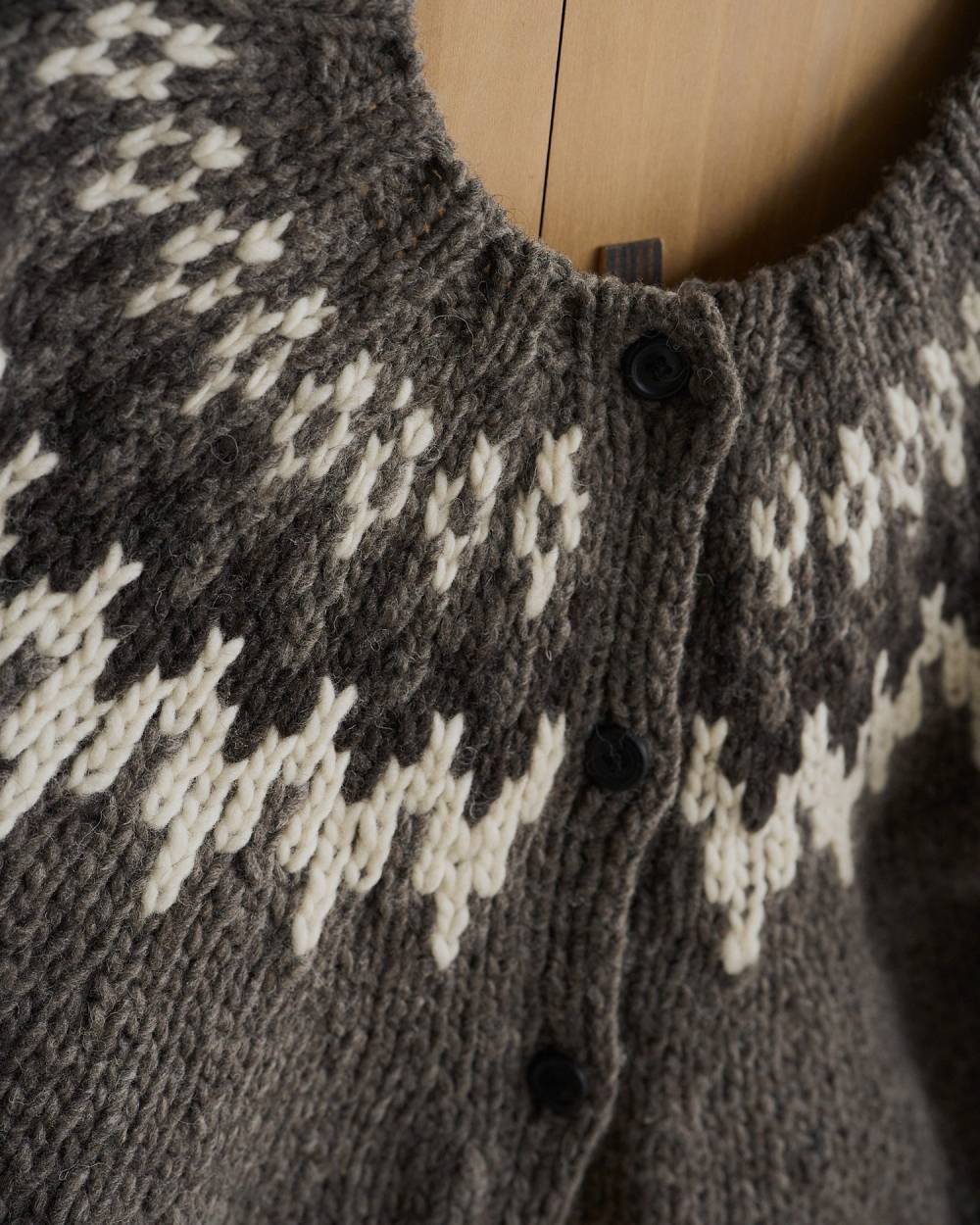 Nordic Handknit Cardigan Nordic Handknit Cardigan,ノルディック ハンドニット カーディガン,62620502,カーディガン,カーデ,トップス,ニット,ニットトップス,柄,ショート丈,ànuke,アンヌーク,lifes,ライフズ,26ss,26fall,26aw