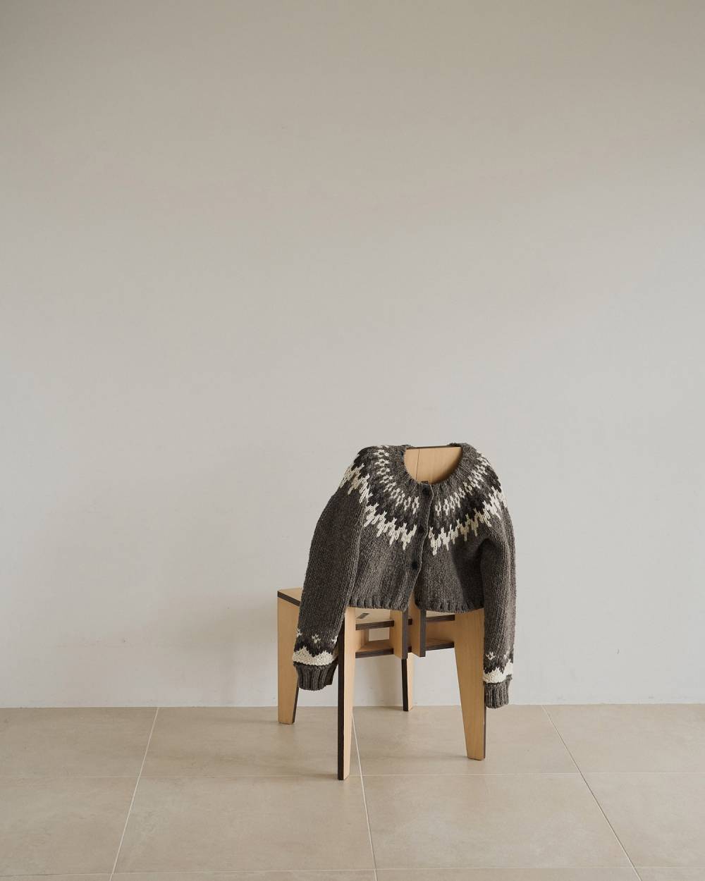 Nordic Handknit Cardigan Nordic Handknit Cardigan,ノルディック ハンドニット カーディガン,62620502,カーディガン,カーデ,トップス,ニット,ニットトップス,柄,ショート丈,ànuke,アンヌーク,lifes,ライフズ,26ss,26fall,26aw