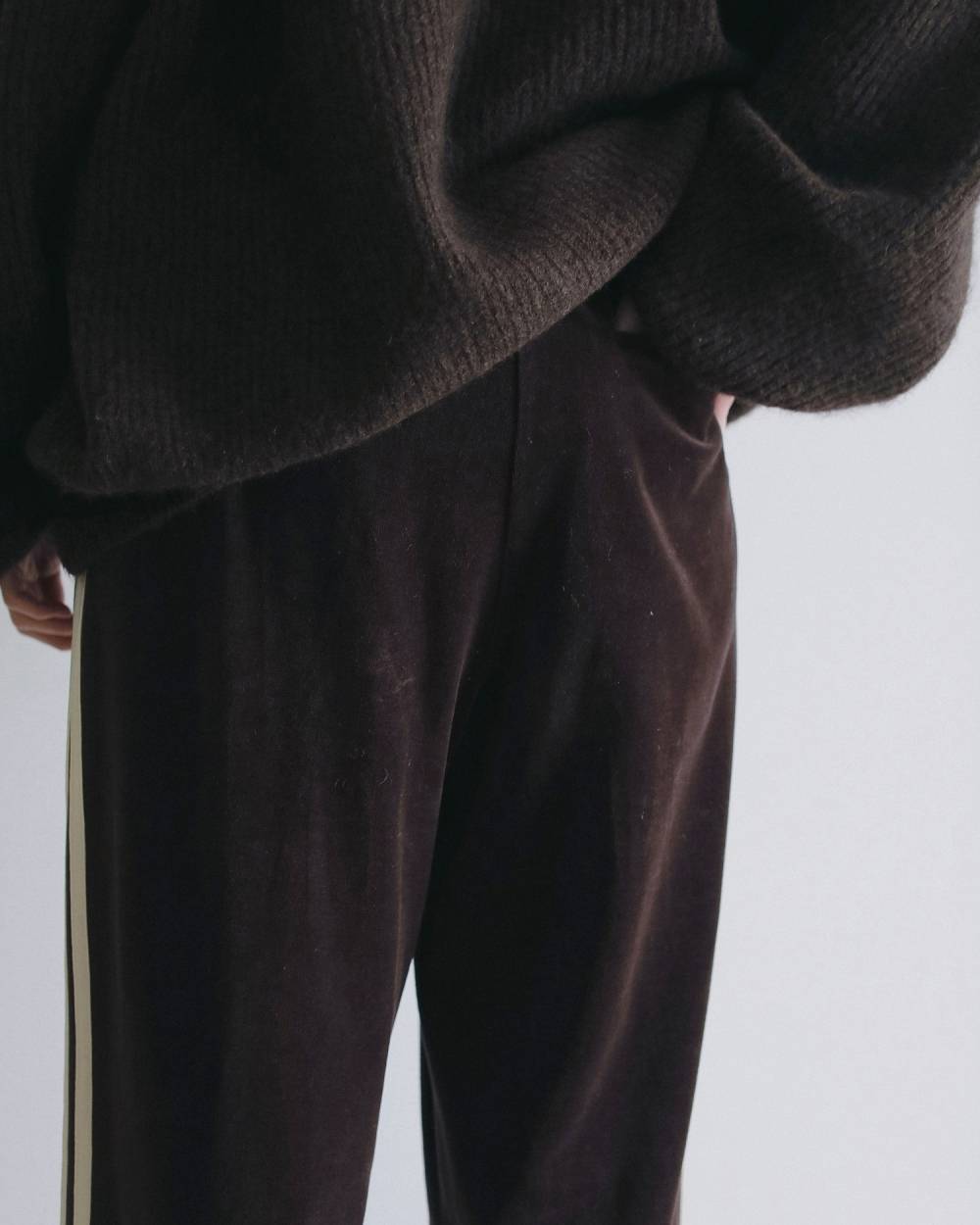 Velour Track Pants Velour Track Pants,ベロア トラック パンツ,62620704,ボトム,パンツ,ワイドパンツ,ànuke,アンヌーク,lifes,ライフズ,26ss,26fall,26aw