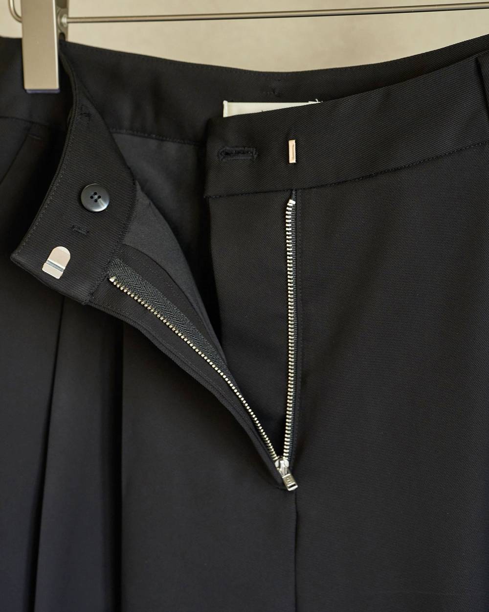 Twill Satin Pants Twill Satin Pants,ツイル サテン パンツ,62620708,ボトム,パンツ,ワイドパンツ,ànuke,アンヌーク,lifes,ライフズ,26ss,26fall,26aw