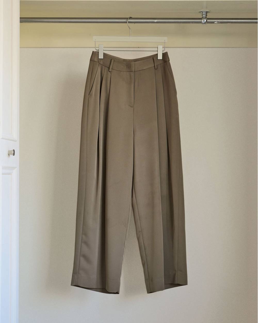 Twill Satin Pants Twill Satin Pants,ツイル サテン パンツ,62620708,ボトム,パンツ,ワイドパンツ,ànuke,アンヌーク,lifes,ライフズ,26ss,26fall,26aw