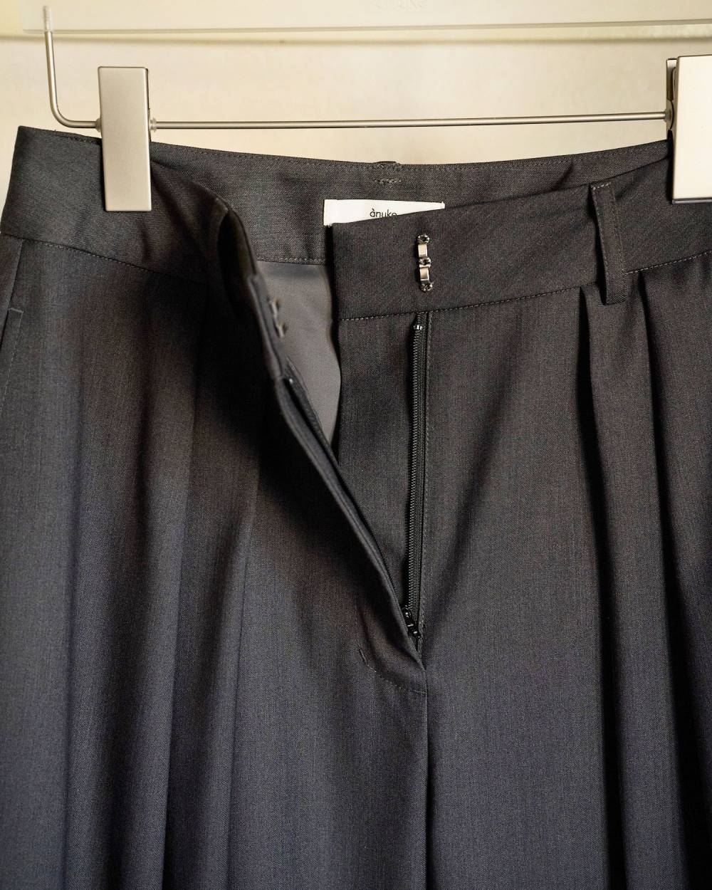 Hightwist Cocoon Pants Hightwist Cocoon Pants,ハイウエスト コクーン パンツ,62620716,ボトム,パンツ,コクーン,ワイドパンツ,ànuke,アンヌーク,lifes,ライフズ,26ss,26fall,26aw