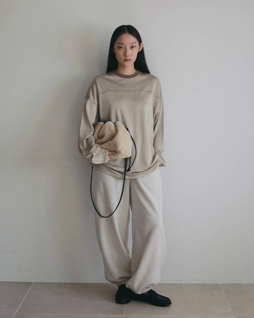 Reversible Boa Bag Reversible Boa Bag,リバーシブル ボア バック,62621003,バック,小物,リバーシブル,2way,ボア,エコレザー,ànuke,アンヌーク,lifes,ライフズ,26ss,26fall,26aw