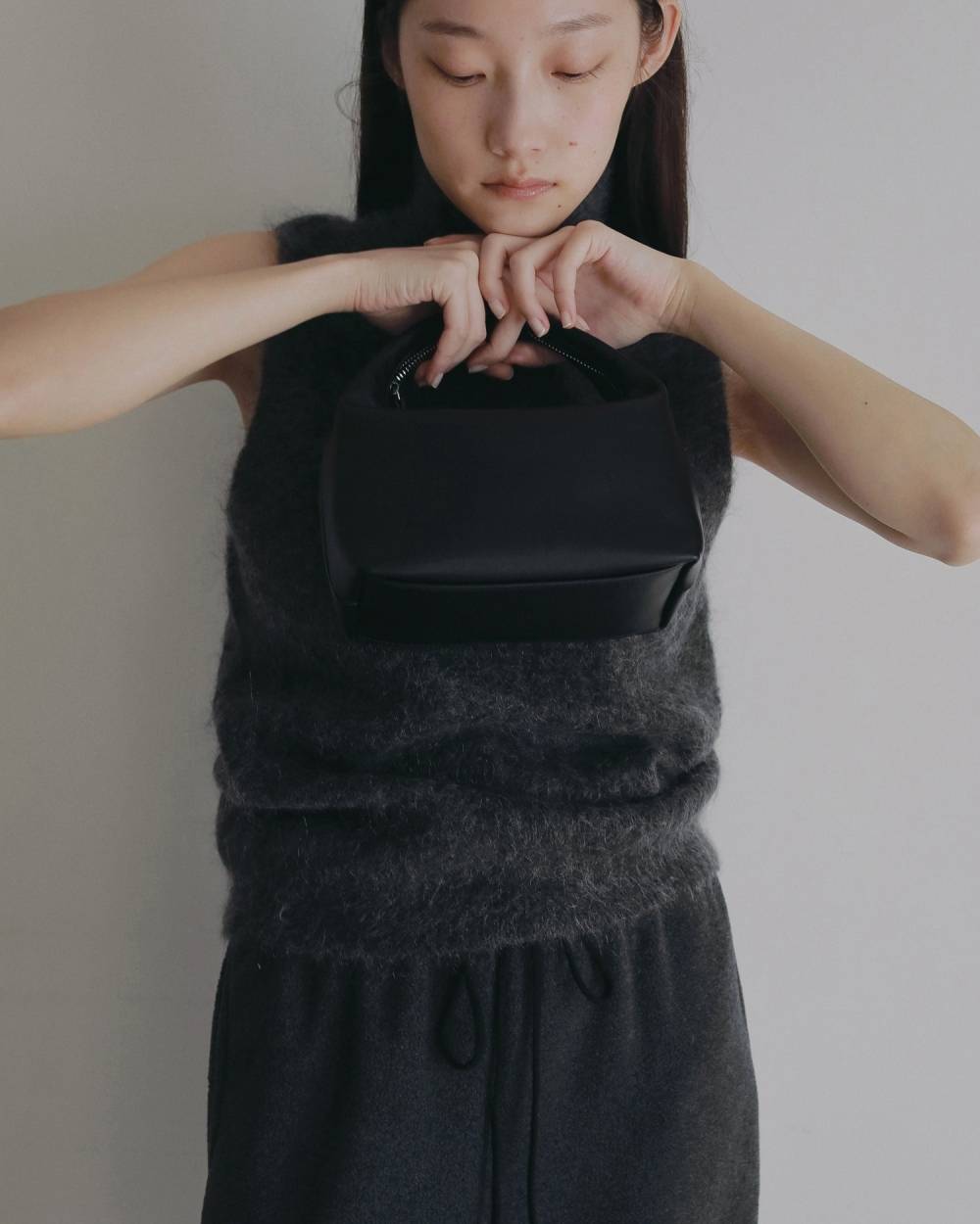 Onehandle Leather Bag Onehandle Leather Bag,ワンハンドル レザー バック,62621004,バック,グッズ,小物,ànuke,アンヌーク,lifes,ライフズ,26ss,26fall,26aw